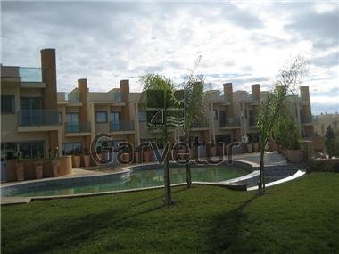 Villa / Townhouse for sale in Albufeira