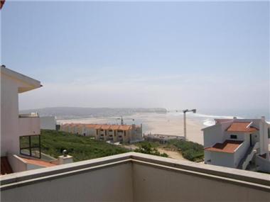 Apartment       for sale in Foz do Arelho