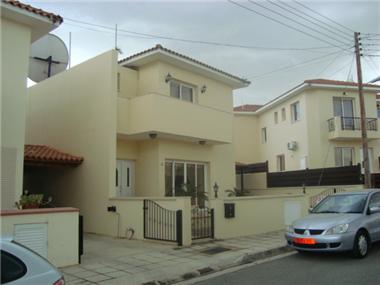 Detached House for sale in Voroklini