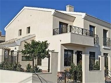 Townhouse for sale in San Cayetano