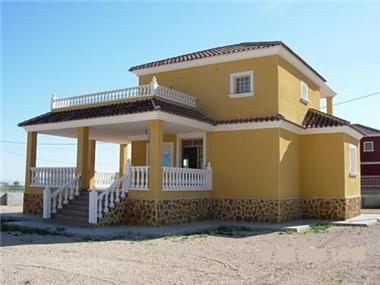 Country Home for sale in Murcia