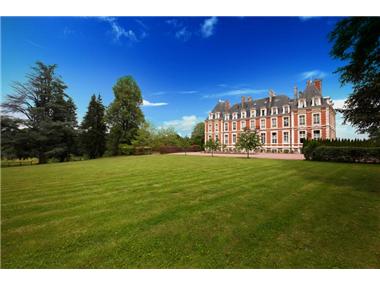 Hotel for sale in Noth