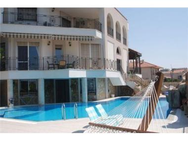 Villa for sale in Cesme