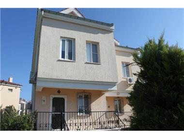 House/villa for sale in Altinkum