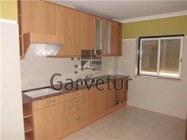 Apartment       for sale in Portimao
