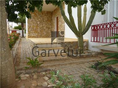 Villa / Townhouse for sale in Portimao