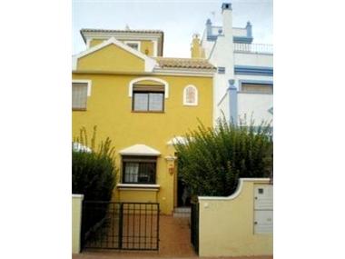 Town House for sale in Roda