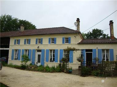 House for sale in Montendre