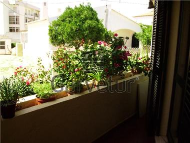 Villa / Townhouse for sale in Estombar