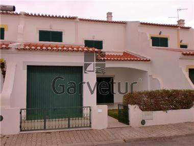 Villa / Townhouse for sale in Altura