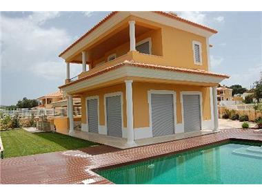 Villa / Townhouse for sale in Vilamoura