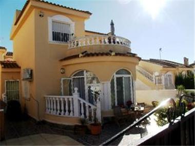 Villa for sale in Guardamar del Segura