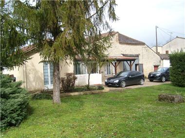 House for sale in Saint-Meard-de-Gurcon