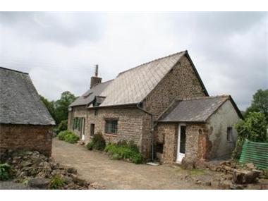Cottage for sale in Saint-Mars-sur-la-Futaie