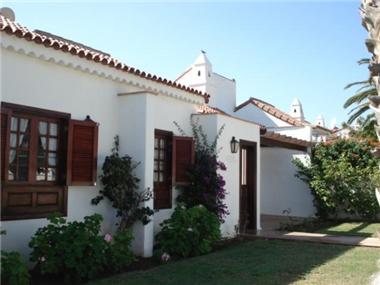 Villa for sale in Golf del Sur