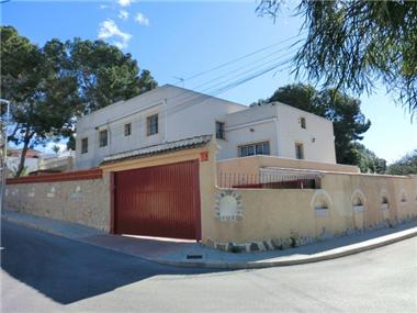 Villa for sale in Los Balcones