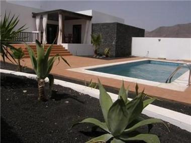 Villa for sale in Playa Blanca