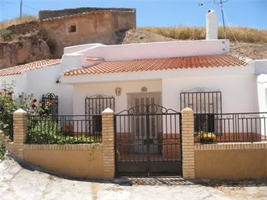Cave House for sale in Freila