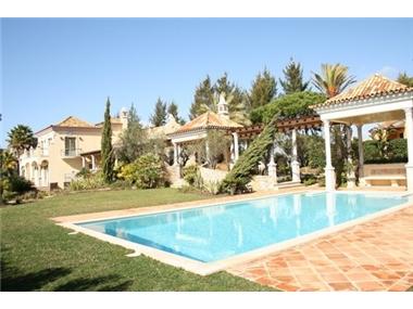 Villa for sale in Loule