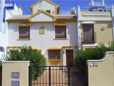 Townhouse for sale in Roda (Murcia)