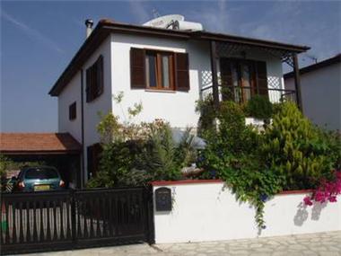 Rural for sale in Lythrodhondas (Nicosia)