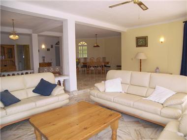 Villa for sale in Abutreira (Faro)