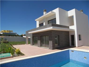 Villa for sale in Alcantarilha (Faro)