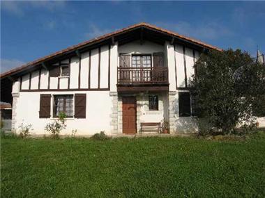 House/Villa for sale in Arraute-Charritte (Aquitaine)