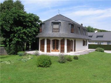 House/Villa for sale in Izeste (Aquitaine)