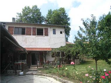 House/Villa for sale in Larroque (Midi-Pyrenees)
