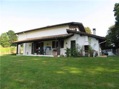 House/Villa for sale in Saint-Pee-sur-Nivelle (Aquitaine)