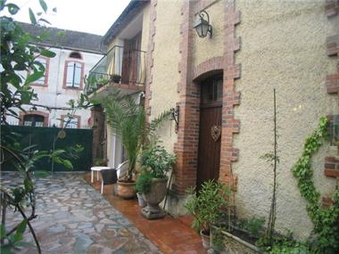 House/Villa for sale in Vic-en-Bigorre (Midi-Pyrenees)