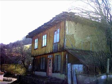 House for sale in Troyan (Lovech)