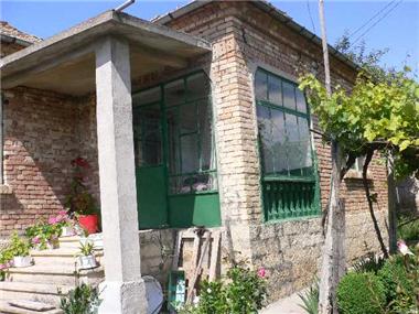 House for sale in Novi Pazar (Shumen)