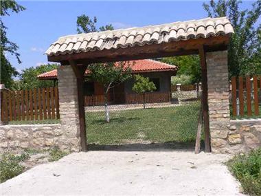House for sale in Novi Pazar (Shumen)