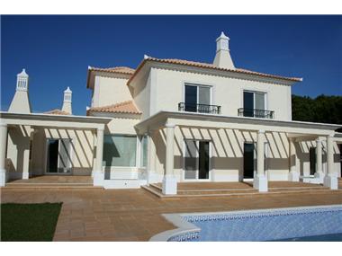 Villa for sale in Almancil (Faro)