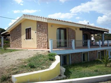 Townhouse for sale in Lu Bagnu (Sardinia)