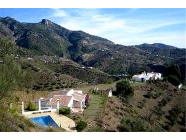 Villa for sale in Alcaucin (Andalucia)