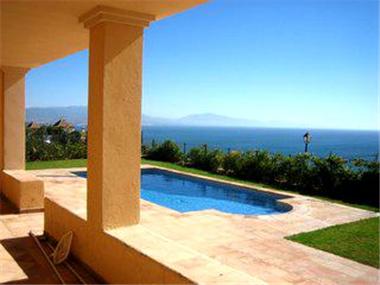 Villa for sale in Manilva (Andalucia)
