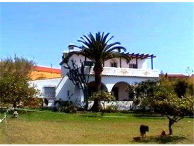 Villa for sale in San Luis de Sabinillas (Andalucia)