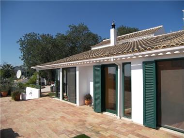 Villa for sale in Cumeada (Faro)
