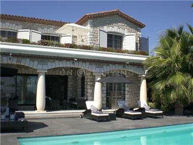 House/Villa for sale in Antibes (Provence-Alpes-Cote d'Azur)