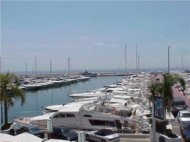 Apartment/Flat for sale in Puerto Banus (Andalucia)