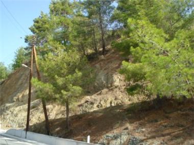 Land for sale in Moniatis (Limassol)
