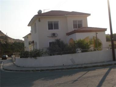 Detached House for sale in Ayios Tykhonas (Limassol)