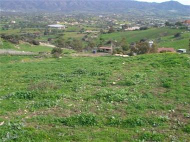 Land for sale in Parekklisha (Larnaca)