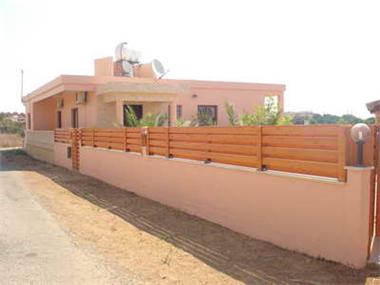 Detached Bungalow for sale in Avgorou (Famagusta)