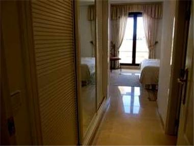 Penthouse for sale in Benahavis (Andalucia)
