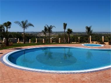 Commercial for sale in Alvor (Faro)