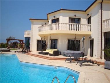 Townhouse for sale in Peyia (Paphos)